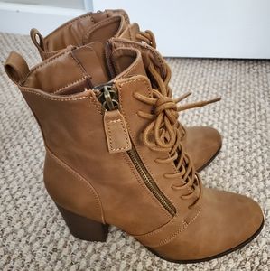 Boots Size 9.5 New Never Worn